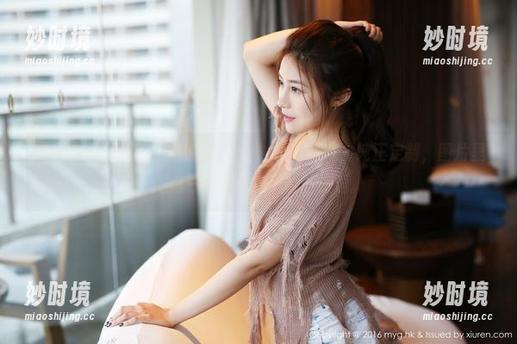 MyGirl美媛馆 - 狐小妖Baby的眼镜写真，纯正定制，图片里的每一帧都带着小小的挑逗。-妙时境
