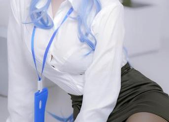 和服下的Nyako喵子，美图呈现的那份优雅，轻轻地戳中我的心底小柔软。