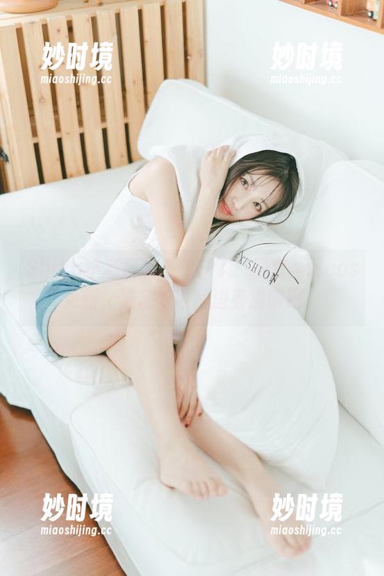 Shika小鹿鹿又来撒糖了，四套圣诞cos更新，准备好薯片边看边聊吧。-妙时境
