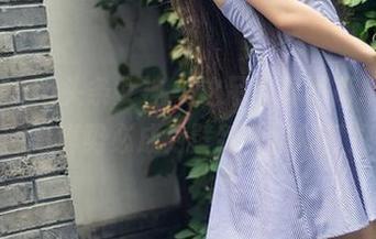 TouTiao头条女神 - 这吊带真不简单，幻雪儿的写真势必成为壁纸美学的扛把子！