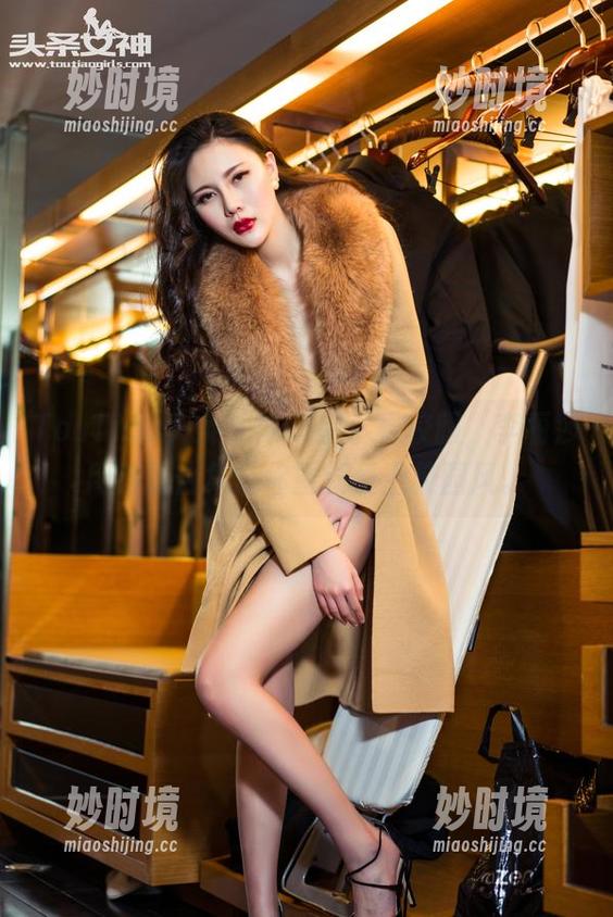 TouTiao头条女神 - 别小看校服，李丽莎用高清合集让你重新爱上校园风。-妙时境
