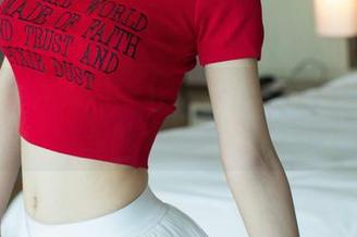 UGirls尤果网 - 杜花花+皮衣=高清图库里的不平凡泡泡