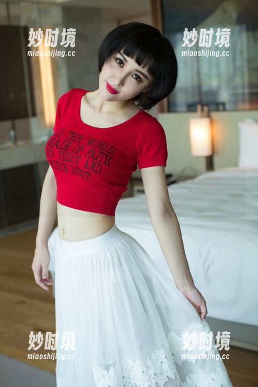 UGirls尤果网 - 杜花花+皮衣=高清图库里的不平凡泡泡-妙时境