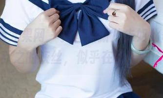UGirls尤果网 - 美图更新从未如此奇特，杨乔之的灰丝，似乎在低声细语。