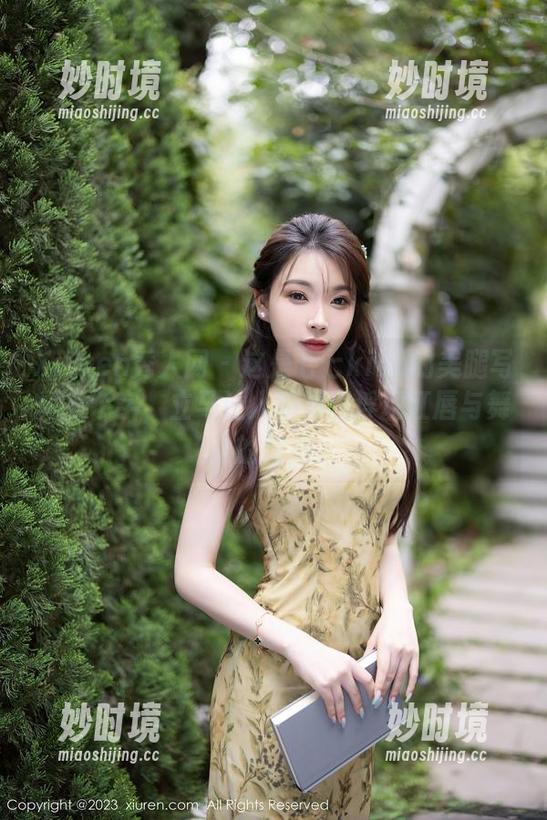 Xiuren秀人网 - 这是七七kiko的美腿写真三个字，立马让人脑海里浮现红唇与舞动的裙摆。-妙时境