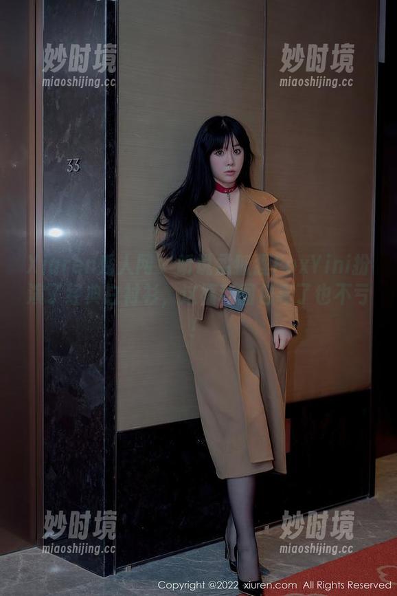 Xiuren秀人网 - 听说孟狐狸FoxYini扮演了经典白衬衫，这福利图包看了也不亏！-妙时境
