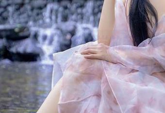 Xiuren秀人网 - 岁小岁的新内衣写真：灵魂出窍，你准备好为我承包包间了吗？