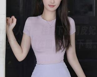 Xiuren秀人网 - 桂冠下的调皮妃子，燕甘甘的礼服在图库等你下载。