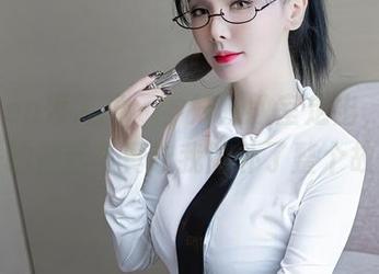 Xiuren秀人网 - 学妹从教室走出，金纯一的精选写真让我脑补了整个故事