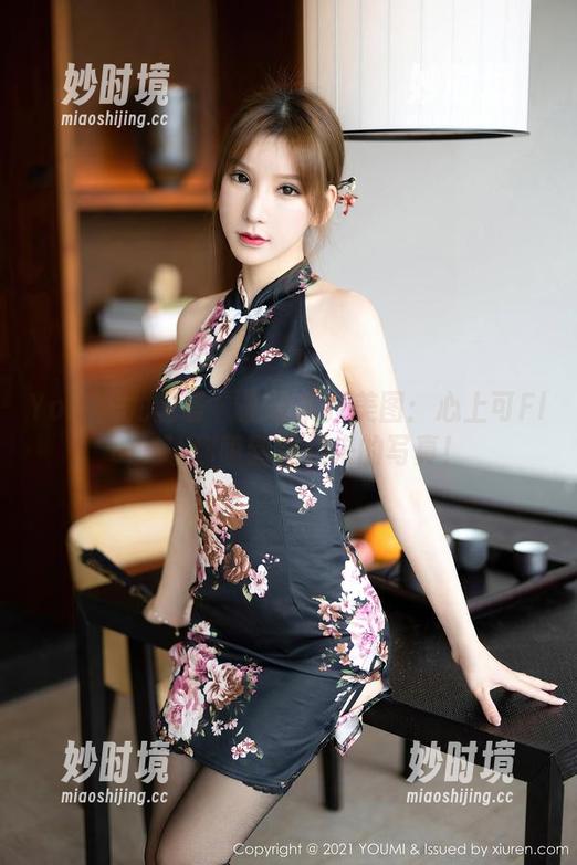 YouMi尤蜜荟 - 圣诞疯狂美图：心上可Flora让你嗑到飘起来的写真！-妙时境