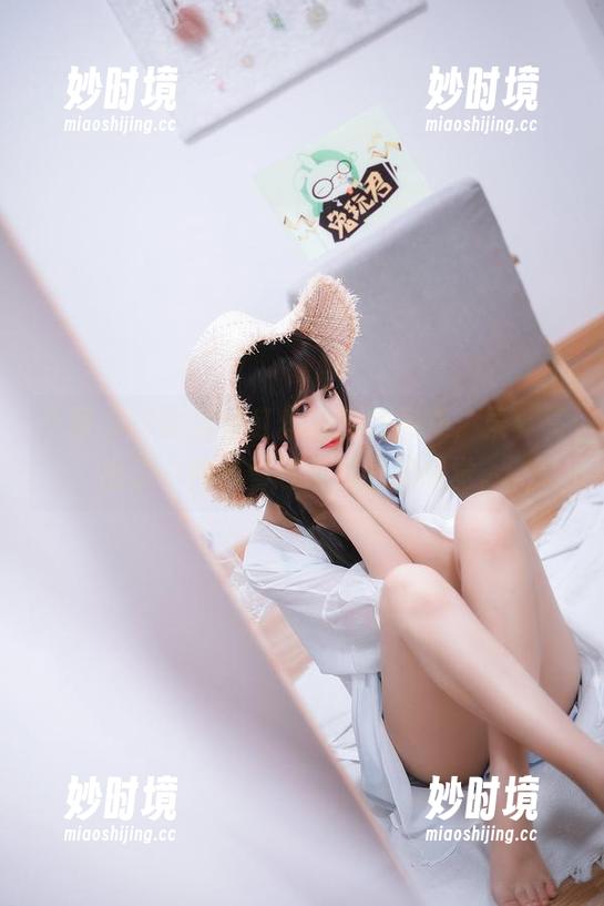 三度_69的全套红丝绒旗袍图集，果真亮出了一种越看越想再看的感觉。-妙时境