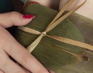 丽柜 - Amily在线：一个蕾丝合集引发的血泪史，分享我惨烈的选材心得！