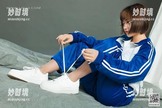 丽柜 - 小瑶瑶的写真小心机，转身就能成为职场新星-妙时境