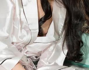 克拉女神 - 新作品是礼服，姜璐果然有她独特的品味，唔…怪不得我一直在看。