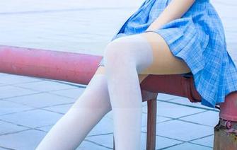兔玩映画最新照片：水手服的每个细节都让人流连