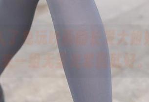 好像陷入了兔玩映画的长发大姐姐梦，再来一组无圣光套图就好。