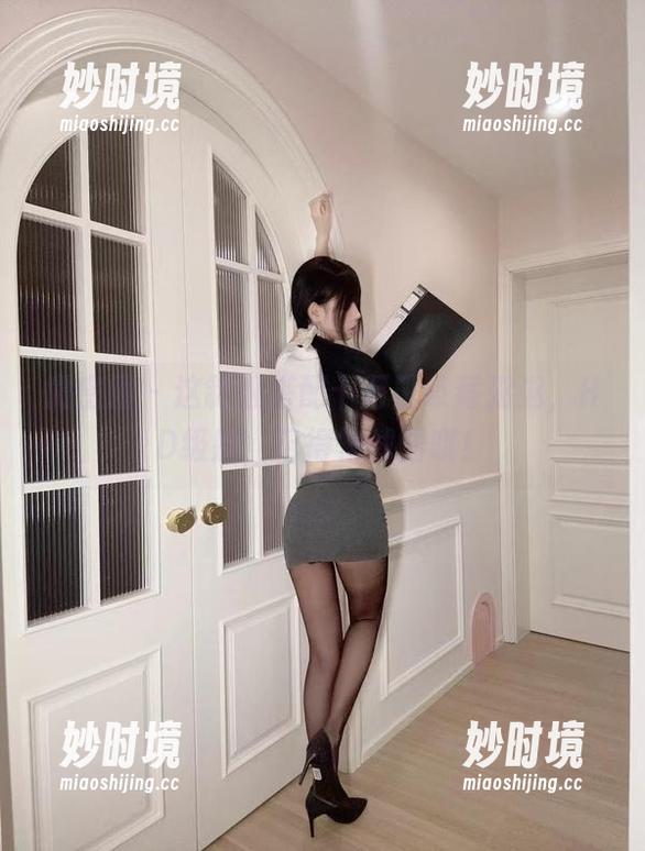 微密圈 - 这制服搭配十万口草莓粥粥，HD级别，记得快截图哦！-妙时境