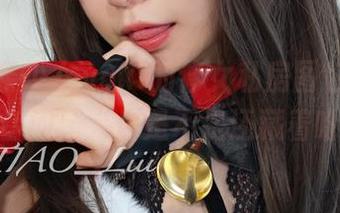 看完发条少女yoki的修女私房图包，心中有个声音问：“你是不是还藏着啥呢？”