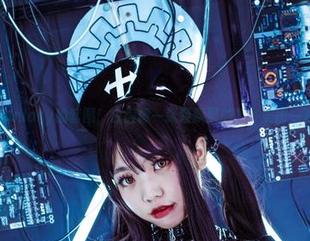 啊日日_Ganlory的套图，白得像一张轻飘飘的梦，美图一直美下去。