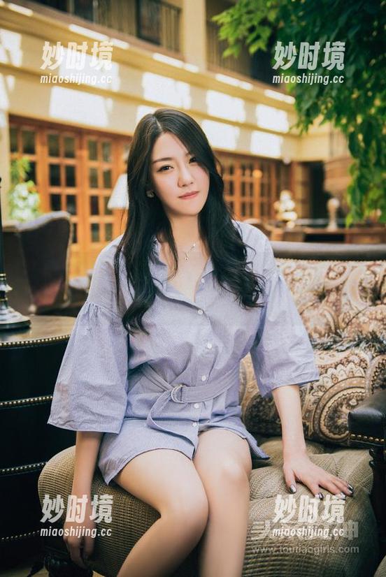 头条女神 - 职业装+张梦艺=大有不同，快来下载这组套图！-妙时境