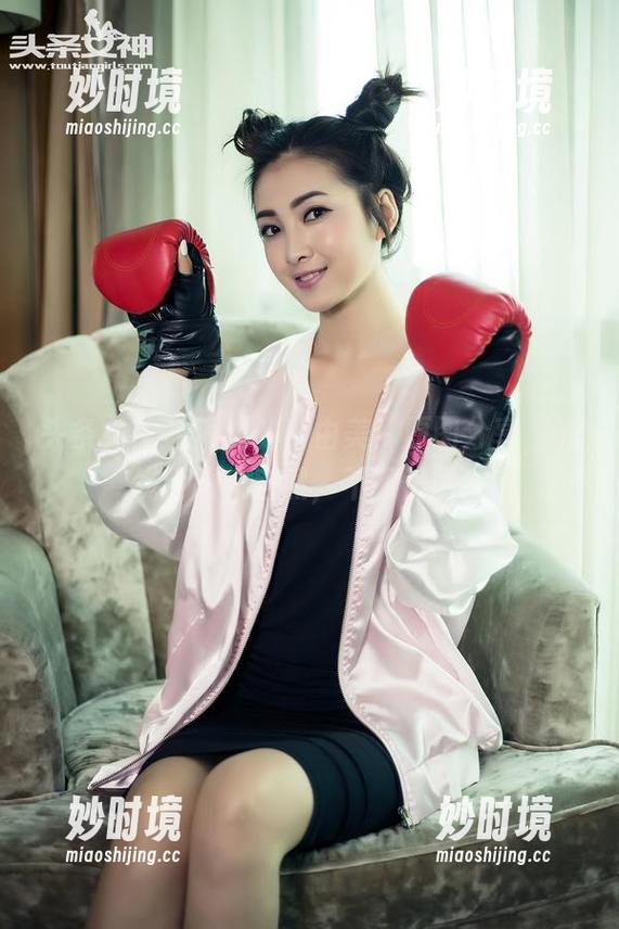 头条女神 - 海边的李由美：原图分享，光线全靠大自然，不靠修图！-妙时境