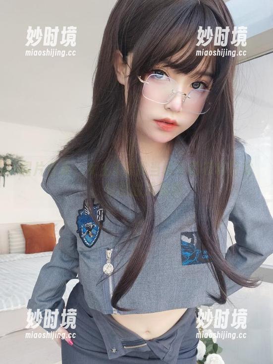 图片合集：女主K给我当秘书的花样日常，禁忌的透视美-妙时境