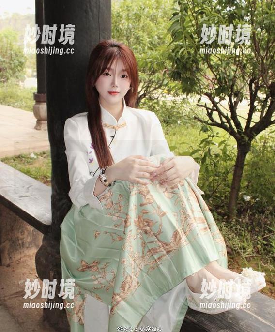 小众视觉 - 小薯条的牛仔裤写真集，精选欲望与怀旧的缝隙-妙时境