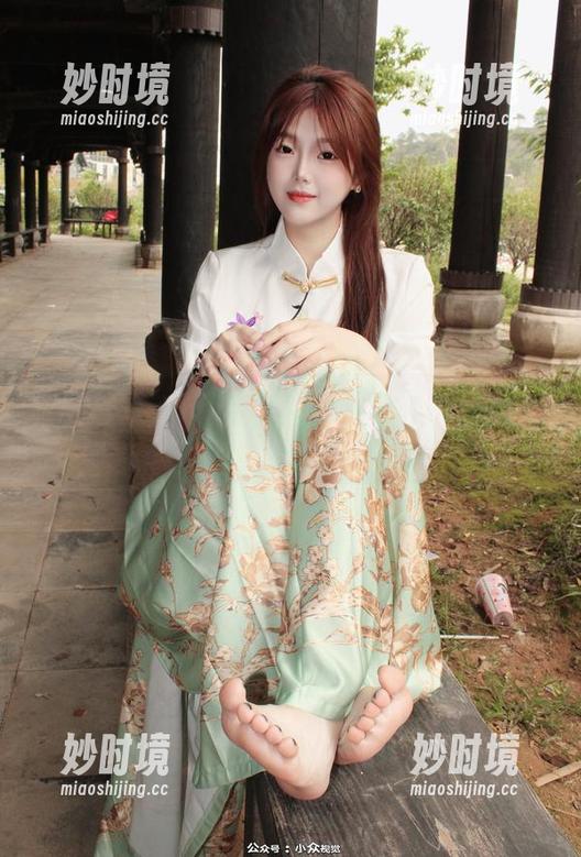小众视觉 - 精选美图中，燕子的校服好像在低语青春的初恋-妙时境