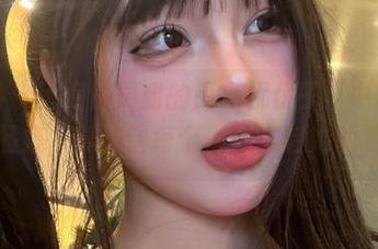 微密圈 - 比月饼更甜的是小优优子“中秋女仆”作品集，真希望每个假期都有她的更新。
