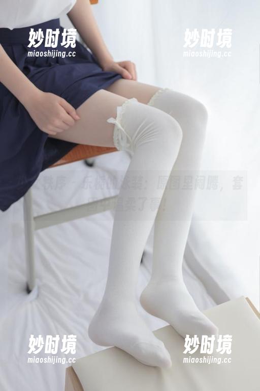 少女秩序 - 乐栀的泳装：原图里闹腾，套图中温柔了事！-妙时境