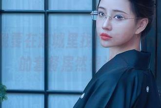 稍等，我要在这城里找到年年Nnian—她的套餐居然很治愈。