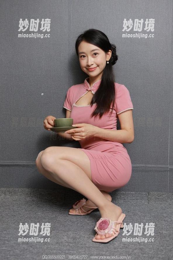 异思趣向 - 小宝的无圣光时刻：让黑色旗袍和纸扇开个小派对-妙时境