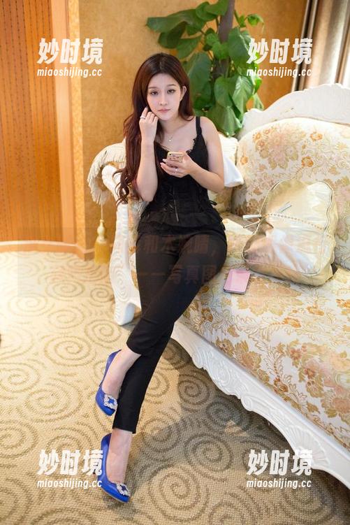 推女郎 - “短裤和木婉晴，搭配得像流行趋势指南”——写真图包谁能拒绝-妙时境