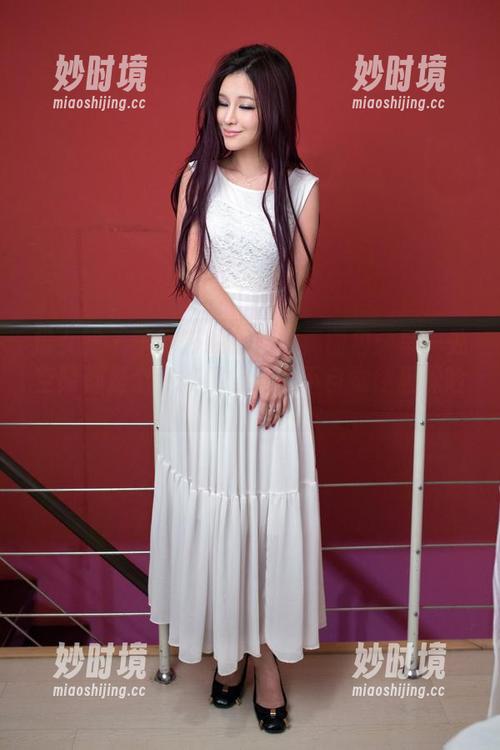 推女郎 - 李丽莎的镂空写真图包：每一处空隙都是个小陷阱，让人不自觉往里探险。-妙时境
