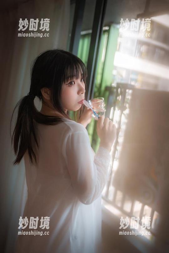 小黄鸡闪亮登场——无颜小天使wy图集，肆意下载中-妙时境