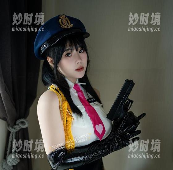 是一只废喵了的丝袜：原图里的优雅，图片外的懒散-妙时境