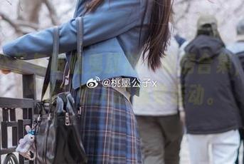 桃墨公子与吸血鬼旗袍：私房合集，一场“吸”引人的视觉运动。