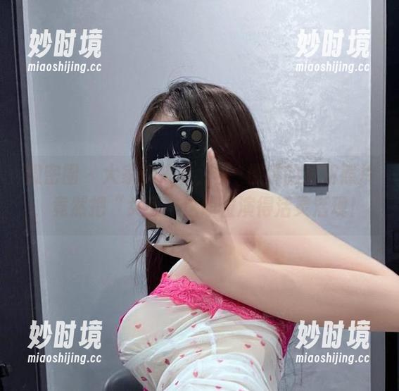 微密圈 - 大家快来看，桃沢樱呀的最新照片，竟然把“女王”这职位演得活灵活现！-妙时境
