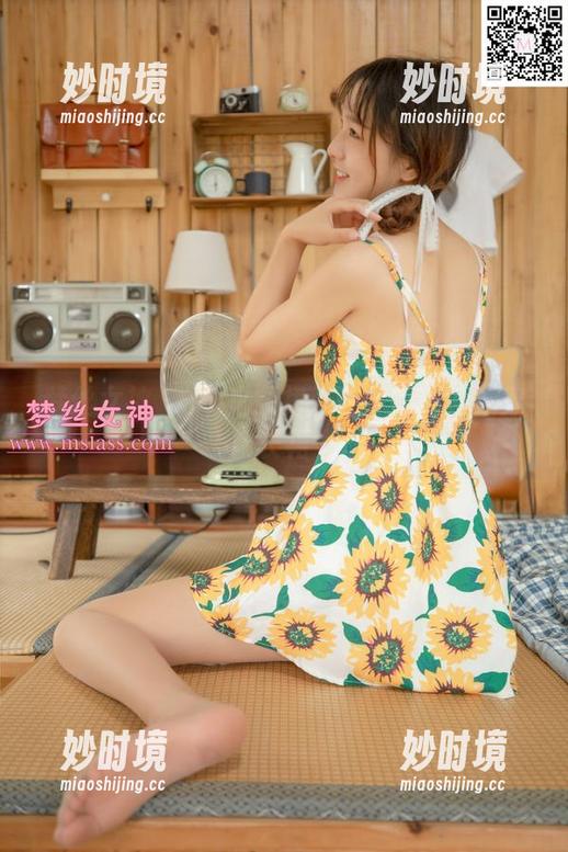 梦丝女神 - 玥玥之短裙：让你感叹何必穿长裙-妙时境