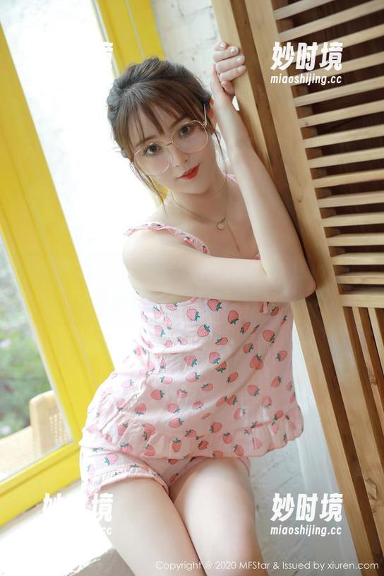 模范学院 - 当糯美子Mini在线，这波秘书OL写真有点别致，舔屏必备！-妙时境