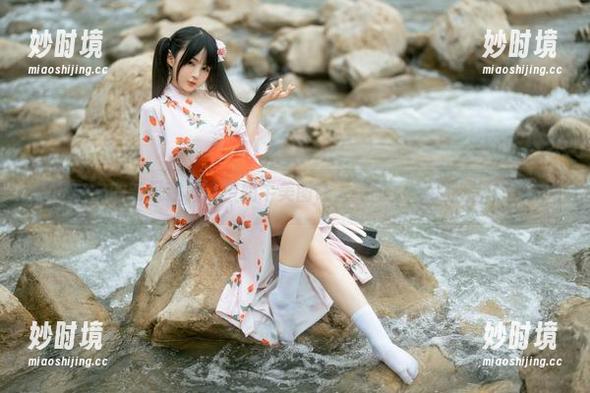 樱井宁宁的新风貌，这组奶牛美图让人想问，她到底有几个牛？-妙时境