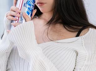 高清废墟新娘：汪知子好像在寻找遗失的浪漫？