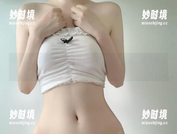 微密圈 - 水面下的私房：相扑猫的泳池作品，简单却又让人想入非非。-妙时境