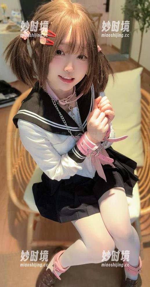 神沢永莉的写真集：新年好呀，呃，还有比这更喜庆的吗？-妙时境