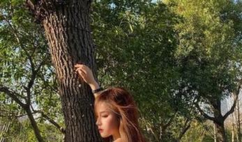 微密圈 - 禅雨儿Lynne在这里搞了个眼镜定制，图片显示的其实是我最近的视力焦虑。