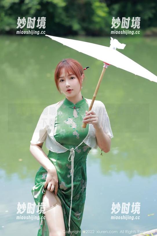 秀人网 - 噜噜妞儿怎样把黑白变得有趣？下载她的作品集试试看-妙时境