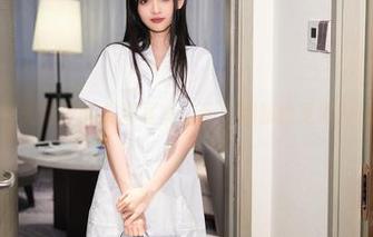 秀人网 - 奶瓶子的美脚写真合集，腿部也是要自信的嘛！