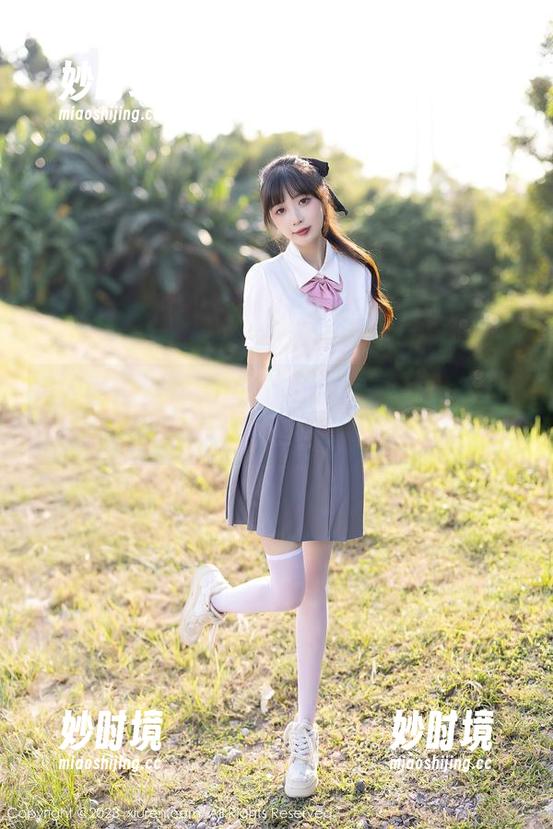 秀人网 - 安然anran的肉丝写真集：高清到让人思考人生……-妙时境