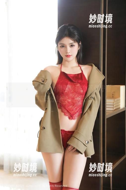秀人网 - 希雅sia黑色写真，不仅好看，还有出门前5分钟的‘即兴资源’！-妙时境