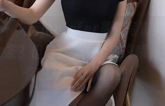 秀人网 - 文芮jeninfer最新写真集：成为你的女友？但是要先签个协议哦，毕竟爱你也是需要代价的！